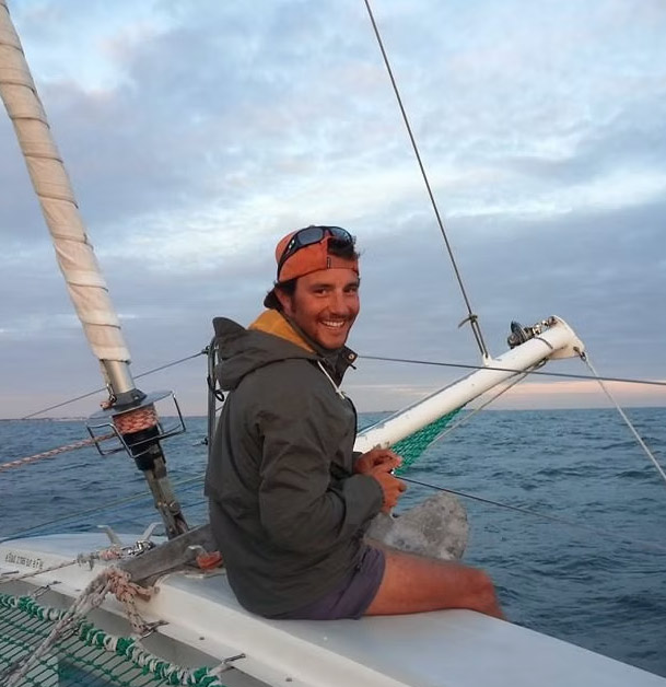 Rafael De La Calle
Maître Nageur Sauveteur diplômé d'État,
Moniteur de Sauvetage Côtier et de Secourisme.